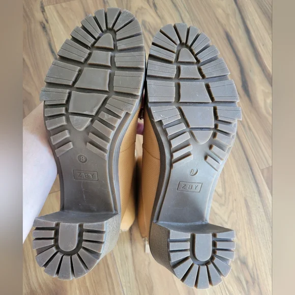 Nwot zby camel tan boots - Picture 3 of 4